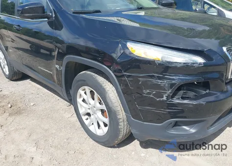 2017 Jeep Cherokee Latitude 4X4 z USA, uszkodzony, nr VIN 1C4PJMCS5HW555681